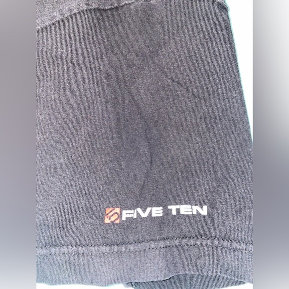 Five Ten | Men’s T-shirt - Size Medium - Picture 5 of 7
